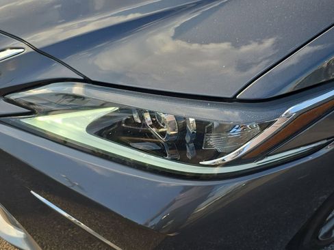 Used 2024 Lexus ES 350 w/ Premium Package image 8
