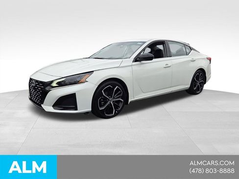 Used 2025 Nissan Altima 2.5 SR FWD image 1