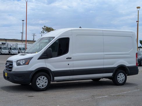 Used 2023 Ford E-Transit Medium Roof RWD image 4