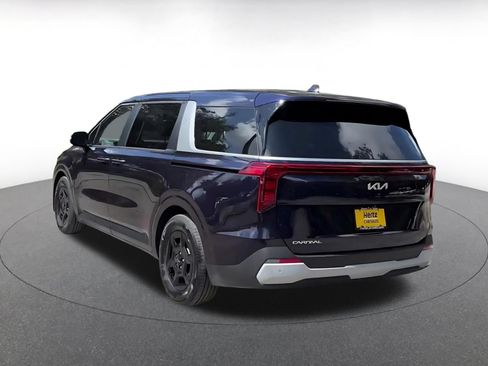 Used 2026 Kia Carnival FWD image 10