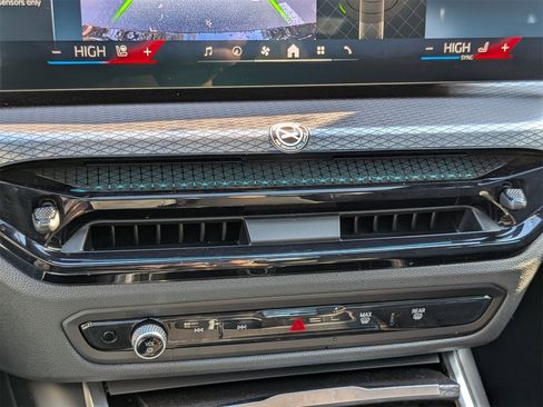 Used 2025 BMW 430i xDrive w/ Premium Package image 25