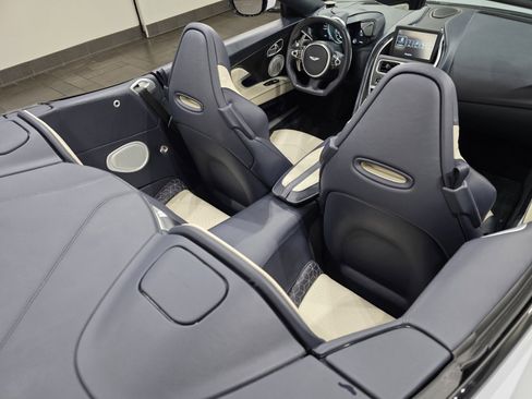 Used 2021 Aston Martin DBS Superleggera Volante image 19