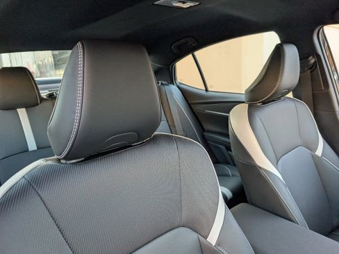 Used 2026 Toyota Camry SE image 3