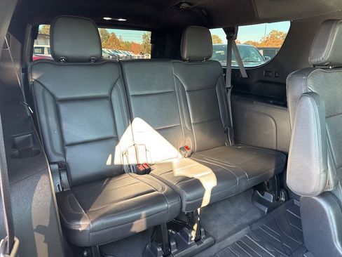 Used 2021 Chevrolet Suburban High Country w/ Premium Package RWD image 21