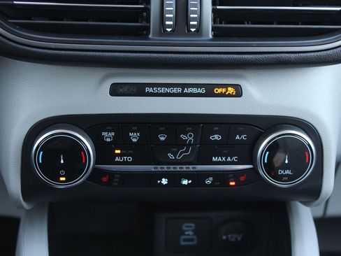 Used 2023 Ford Escape Active image 18