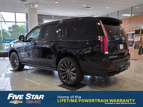 New 2026 Cadillac Escalade V w/ LPO, Floor Liner Package AWD/4WD image 9