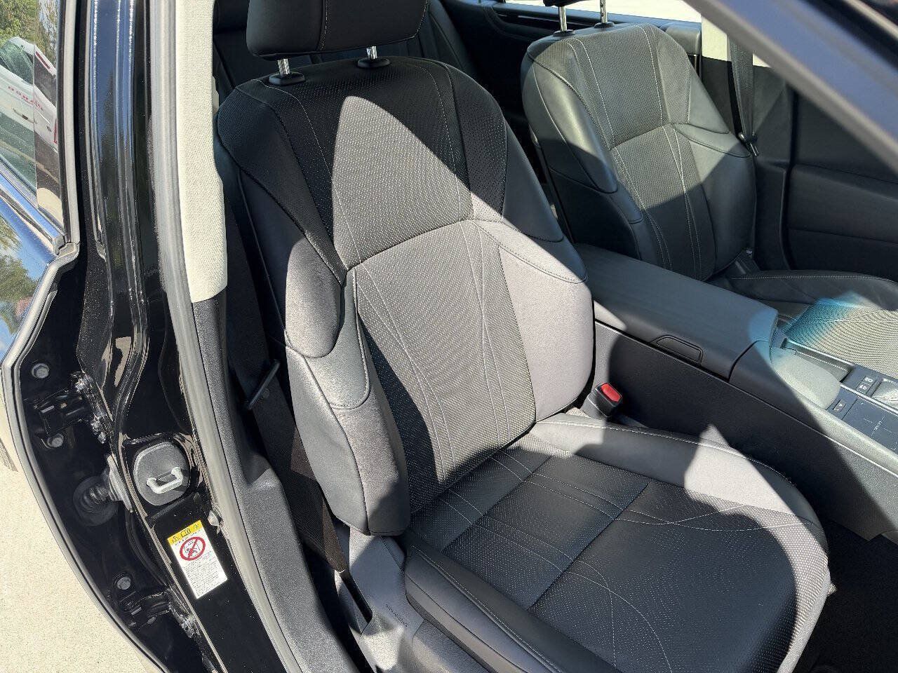 Used 2019 Lexus ES 300h w/ Accessory Package 2 FWD image 20