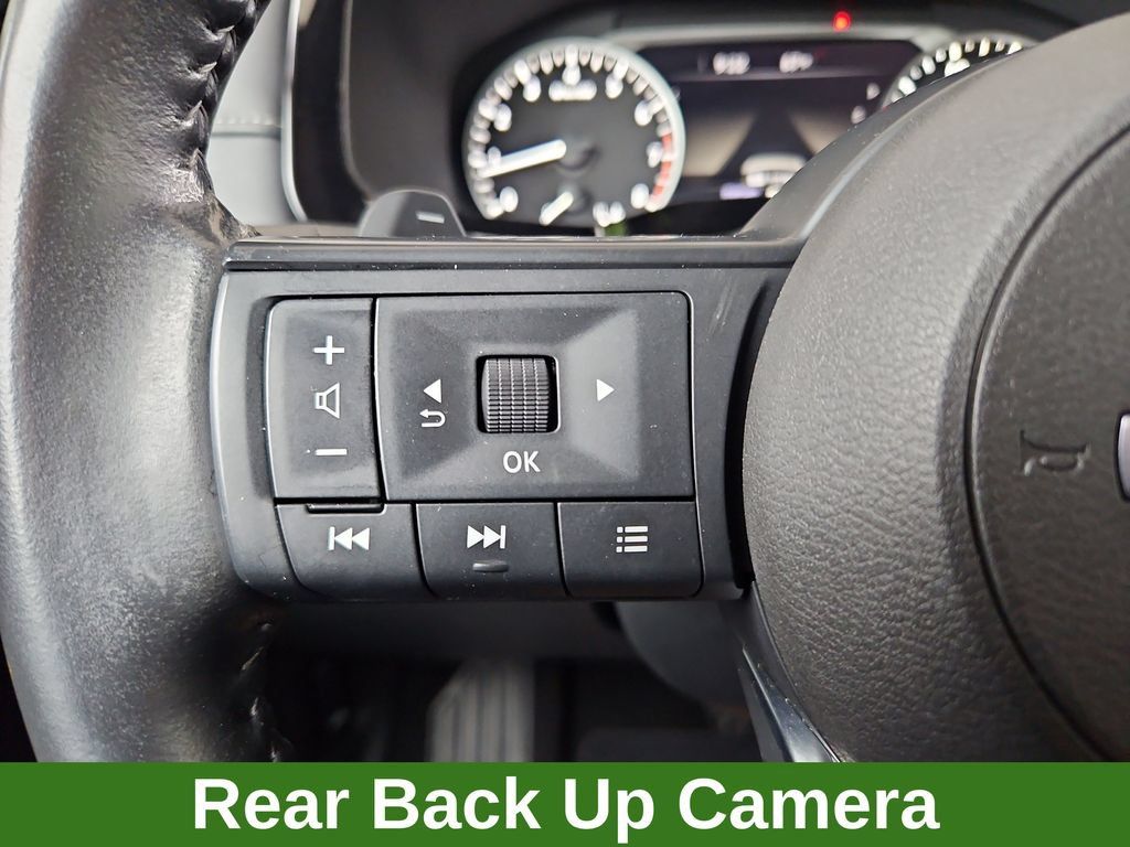 Used 2024 Nissan Pathfinder SV FWD image 10