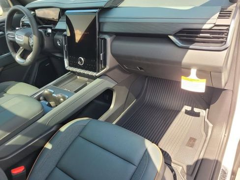 New 2026 GMC Acadia AT4 w/ Luxury Package image 19