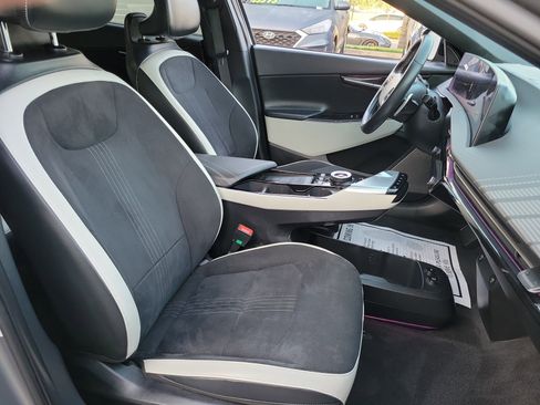 Used 2022 Kia EV6 GT-Line w/ GT-Line Suede Seat Package image 19