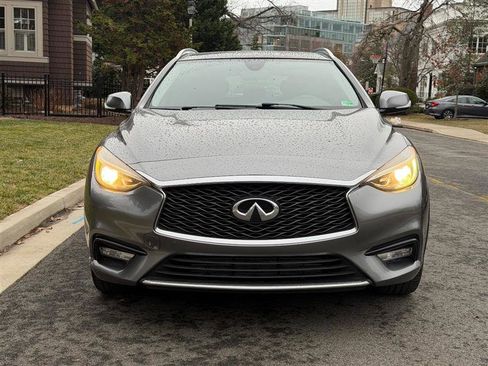 Used 2017 INFINITI QX30 Premium w/ Cargo Package image 2