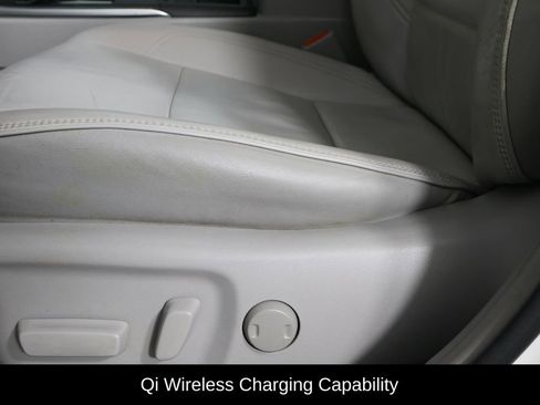 Used 2015 Toyota Camry XLE image 22