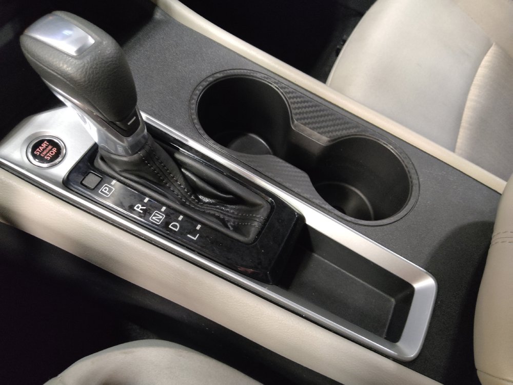 Used 2025 Nissan Altima 2.5 SV FWD image 32