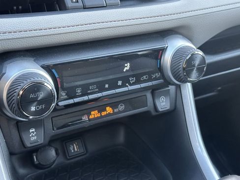 Used 2024 Toyota RAV4 XLE Premium image 29