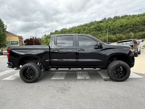 Used 2024 Chevrolet Silverado 1500 RST AWD/4WD image 4