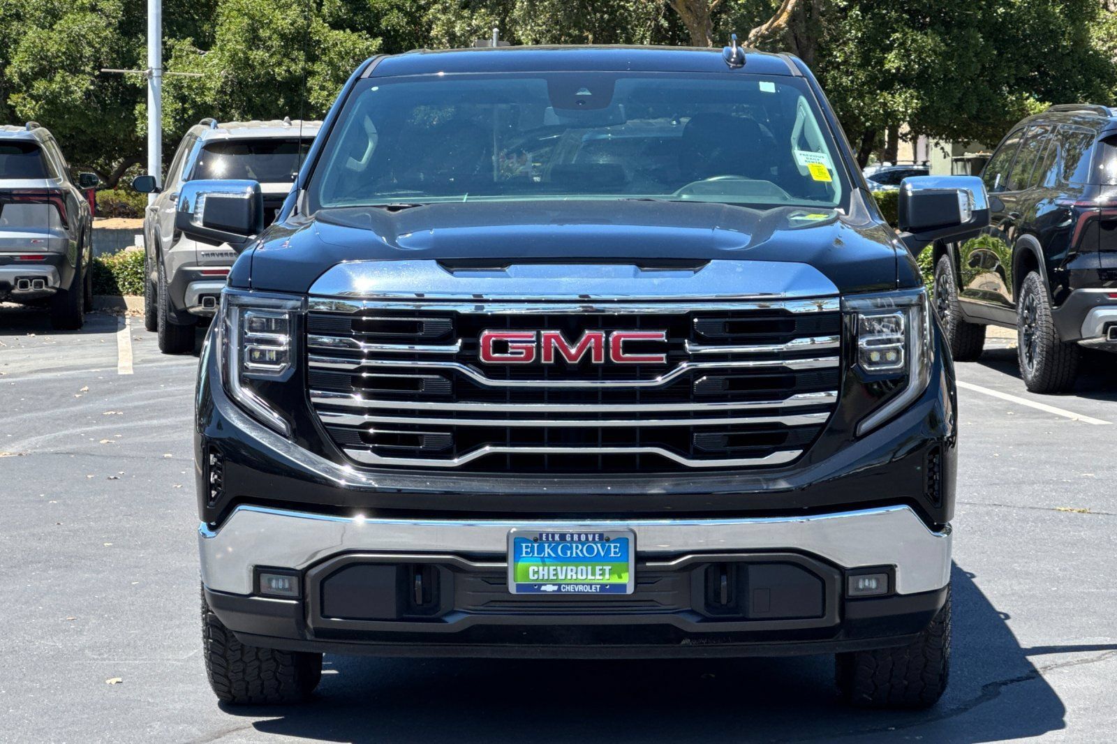 Certified 2025 GMC Sierra 1500 SLT AWD/4WD image 8