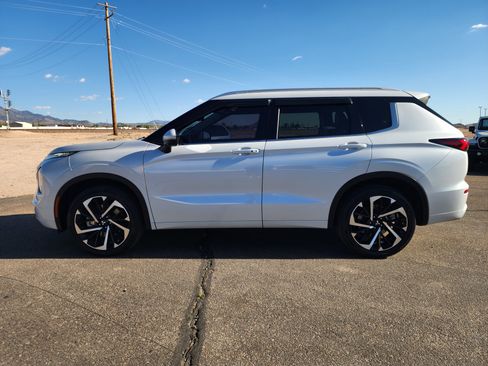Used 2024 Mitsubishi Outlander SEL AWD/4WD image 7
