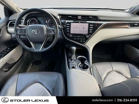 Used 2018 Toyota Camry XLE w/ Audio Package FWD image 18