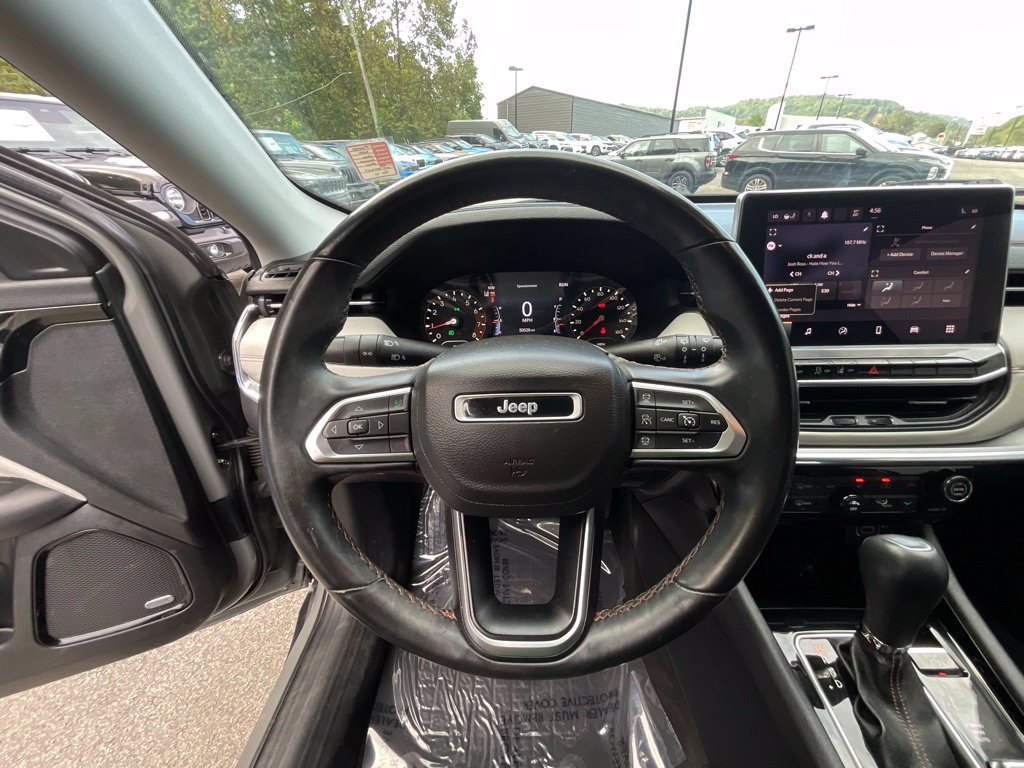 Used 2022 Jeep Compass Limited w/ Sun and Sound Group AWD/4WD image 10
