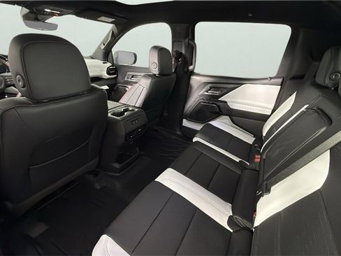 Certified 2025 Chevrolet Silverado EV RST image 29