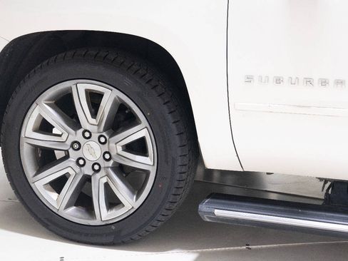 Used 2015 Chevrolet Suburban LTZ RWD image 67