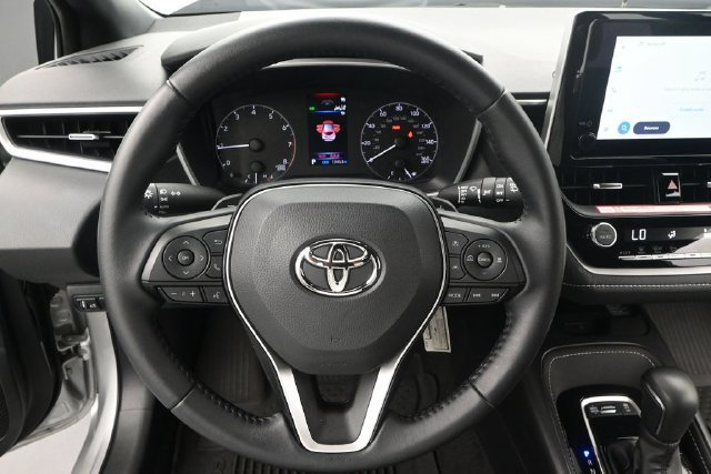 Used 2026 Toyota Corolla SE FWD image 5