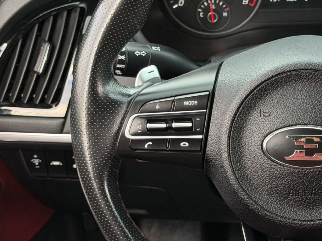 Used 2021 Kia Stinger GT1 RWD image 14