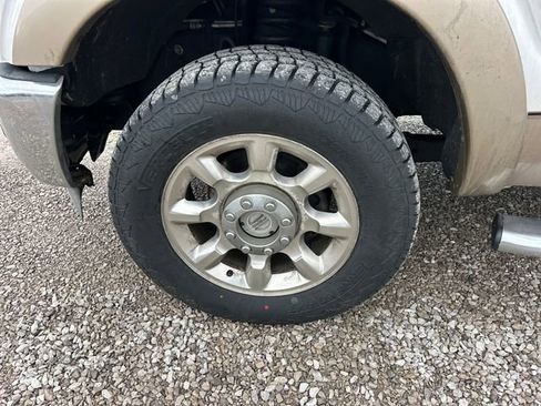 Used 2012 Ford F250 Lariat image 9