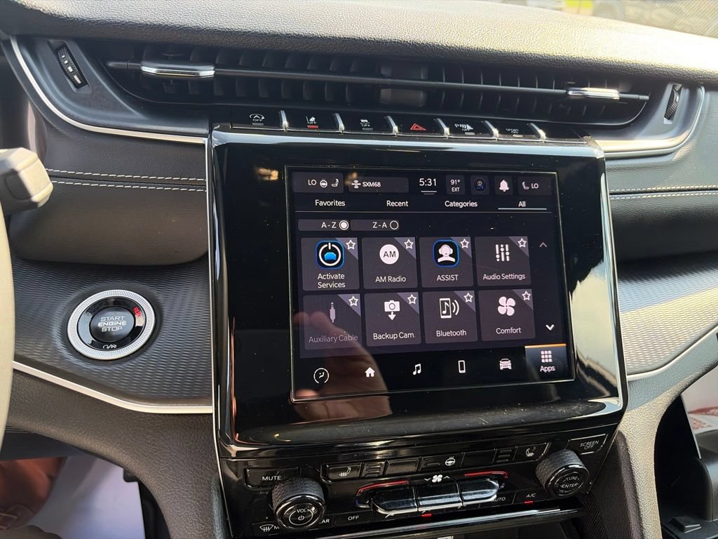 Certified 2025 Jeep Grand Cherokee Altitude AWD/4WD image 38
