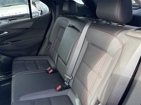 Used 2022 Chevrolet Equinox RS image 32