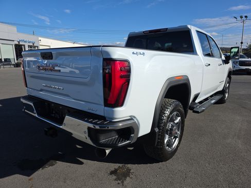 New 2026 GMC Sierra 2500 SLT w/ SLT Convenience Package image 3