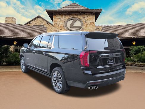 Used 2023 GMC Yukon XL Denali Ultimate AWD/4WD image 2