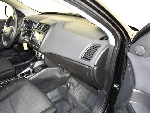 Used 2022 Mitsubishi Outlander Sport ES AWD/4WD image 41