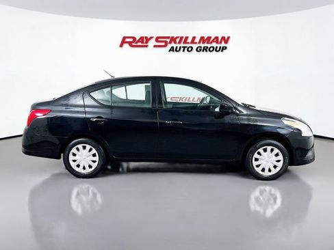 Used 2017 Nissan Versa S FWD image 7
