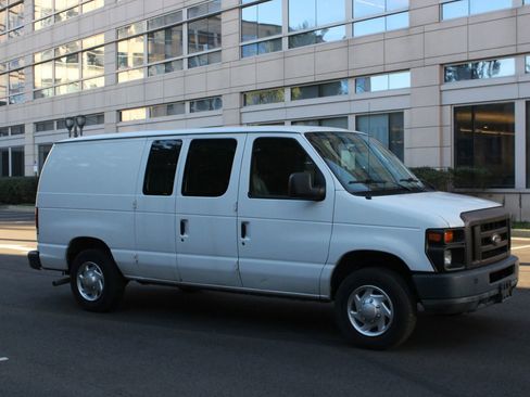 Used 2012 Ford E-150 and Econoline 150 w/ Commercial Cargo Van Pkg image 2