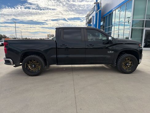 Used 2022 Chevrolet Silverado 1500 LT w/ Safety Package image 6
