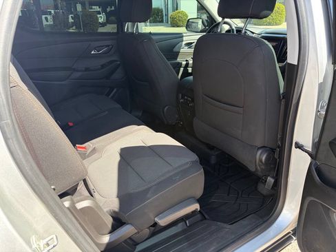 Used 2020 Chevrolet Traverse LS w/ LPO, Floor Liner Package FWD image 31
