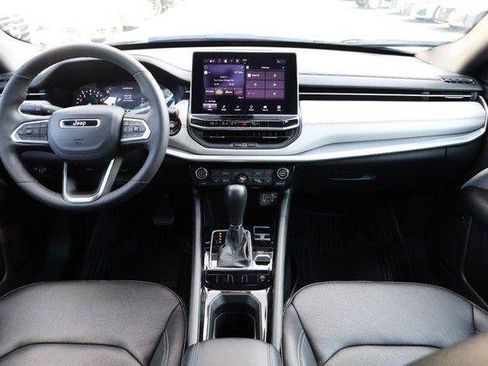 Used 2025 Jeep Compass Limited AWD/4WD image 22
