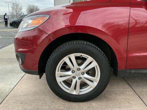 Used 2012 Hyundai Santa Fe Limited image 25