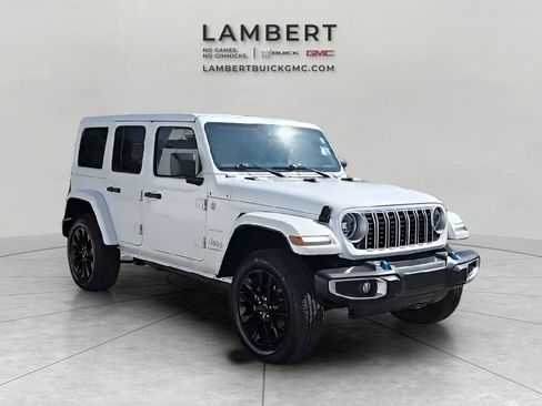 Used 2024 Jeep Wrangler Unlimited Sahara AWD/4WD image 4
