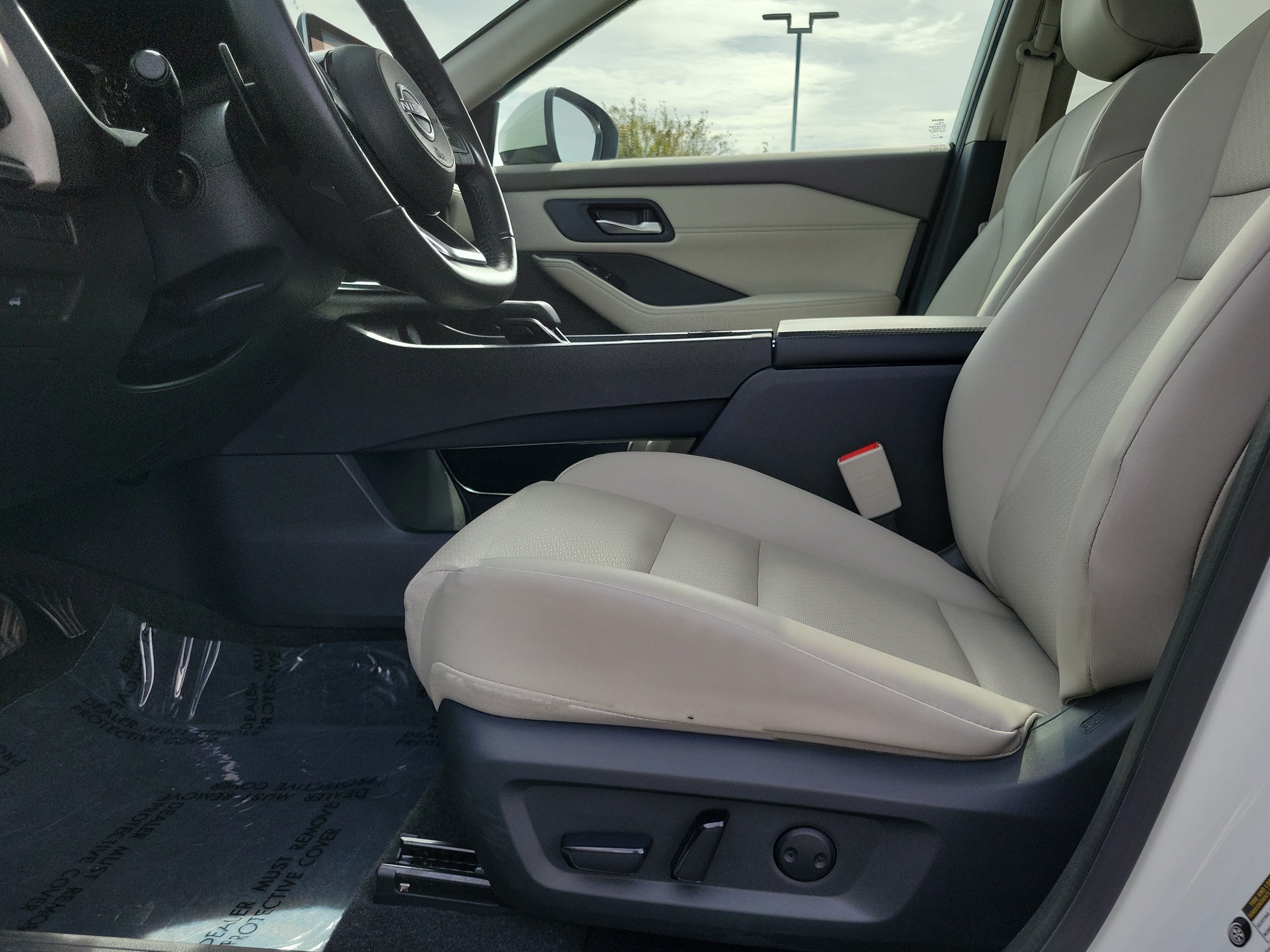 Used 2023 Nissan Rogue SV w/ SV Premium B Package AWD/4WD image 16