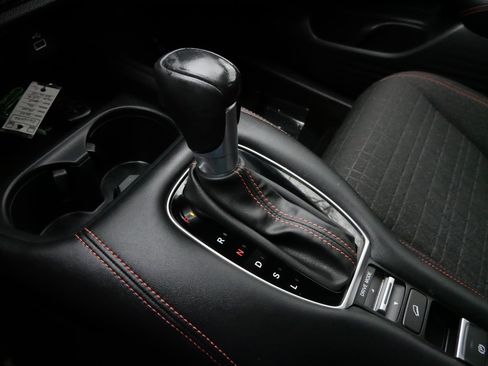 Certified 2024 Honda HR-V Sport image 24