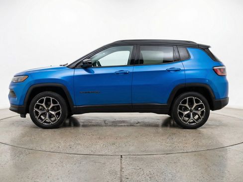 Used 2025 Jeep Compass Limited AWD/4WD image 5