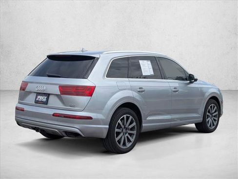 Used 2018 Audi Q7 3.0T Prestige w/ Prestige Package image 4