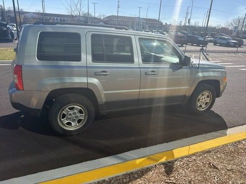 Used 2015 Jeep Patriot Sport w/ Power Value Group AWD/4WD image 15