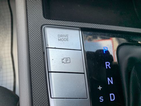 Used 2023 Hyundai Elantra SEL FWD image 17