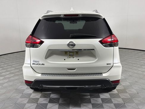 Used 2018 Nissan Rogue SV w/ Premium Package FWD image 6