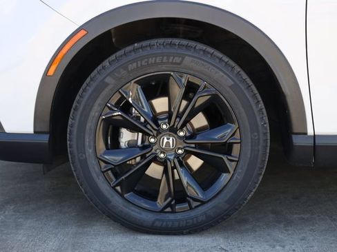 Certified 2025 Honda CR-V Sport image 9