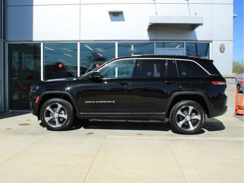 New 2026 Jeep Grand Cherokee Limited AWD/4WD image 5