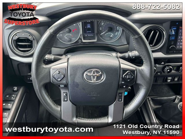 Used 2018 Toyota Tacoma TRD Sport AWD/4WD image 17